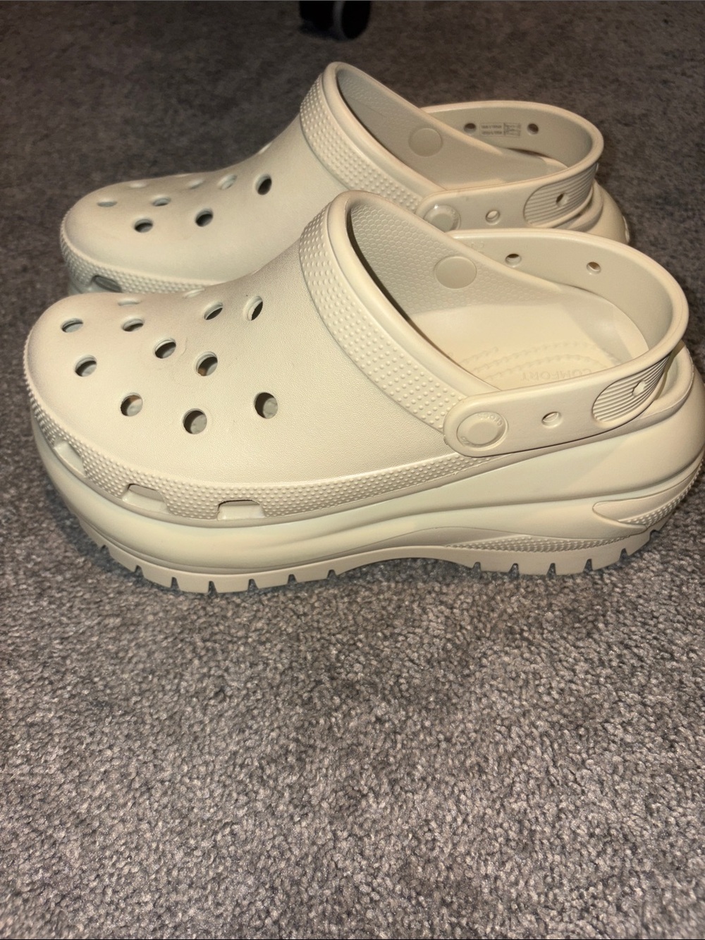 Women’s platform Bae Crocs bone W9